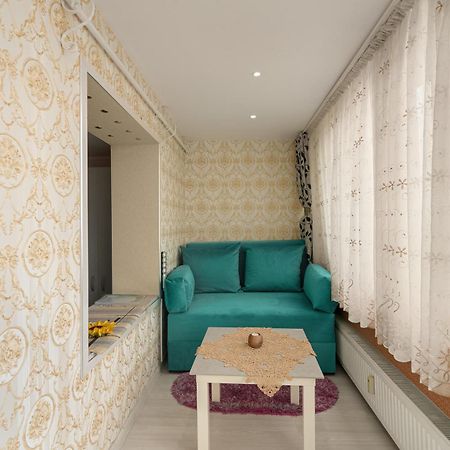 Stone Gate Apartment #1 Bucharest Exterior photo